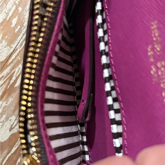 Henri Bendel Wallet - Picture 6 of 7